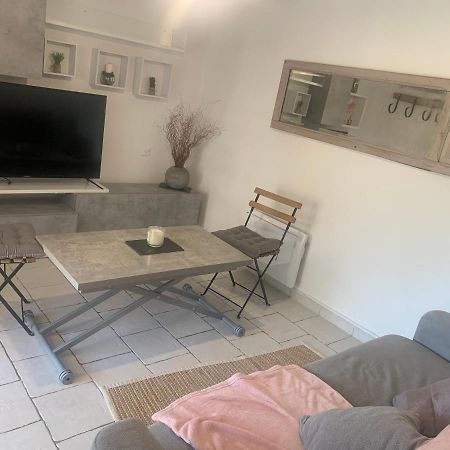 Charmante Maison Avec Piscine Gourdon  Bagian luar foto