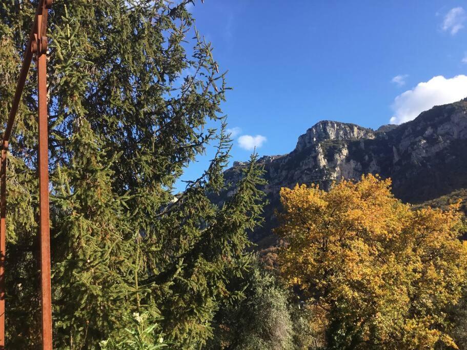 Charmante Maison Avec Piscine Gourdon  Bagian luar foto